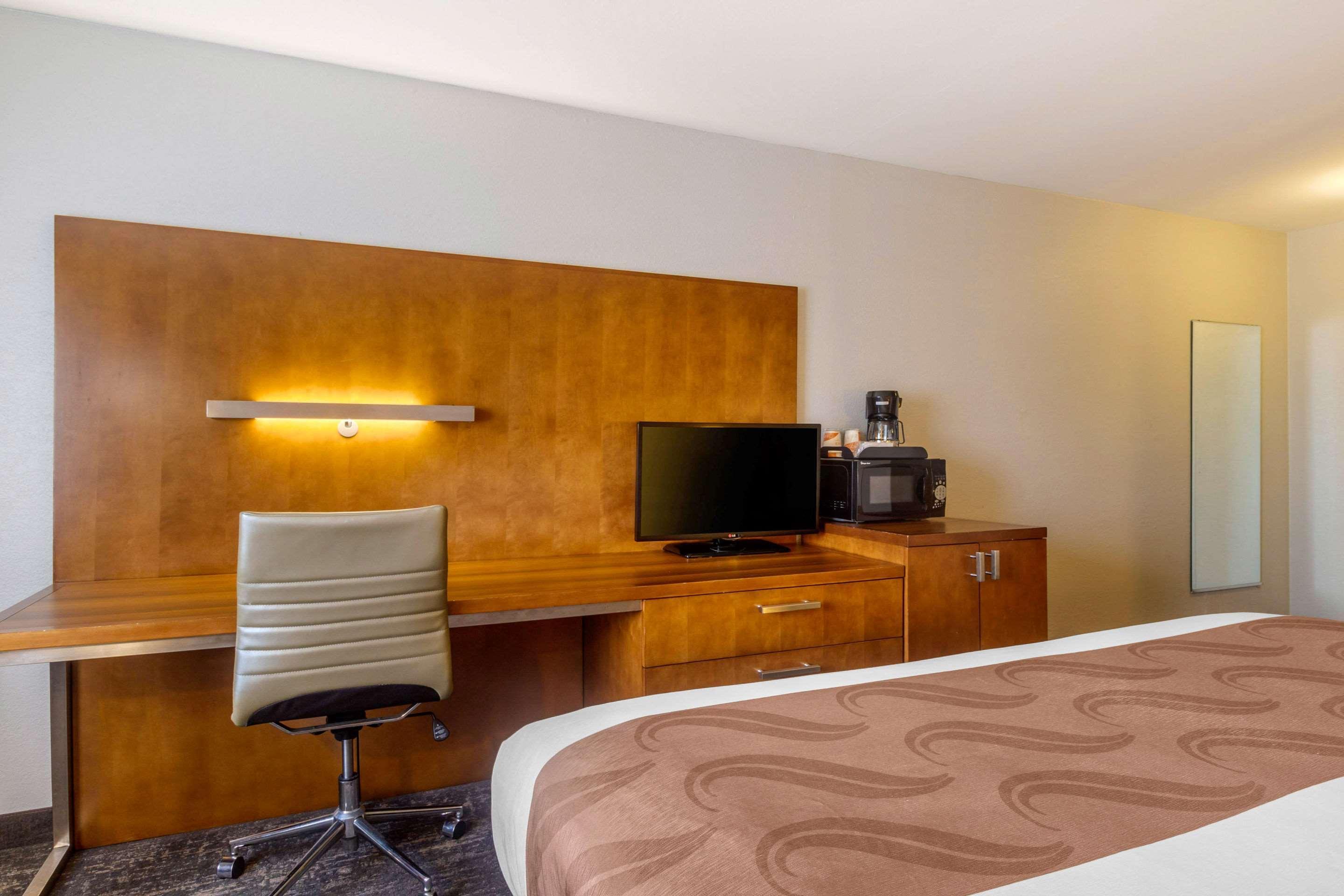 Quality Inn Danville Bagian luar foto
