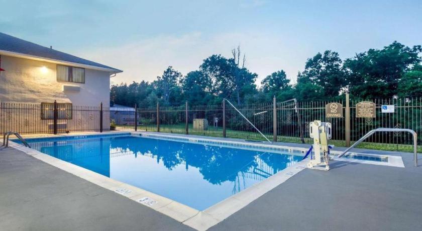 Quality Inn Danville Bagian luar foto